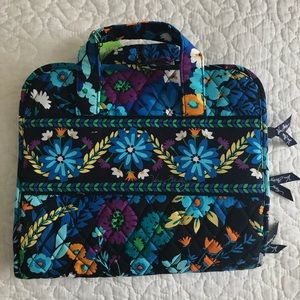 Vera Bradley hanging organizer bag